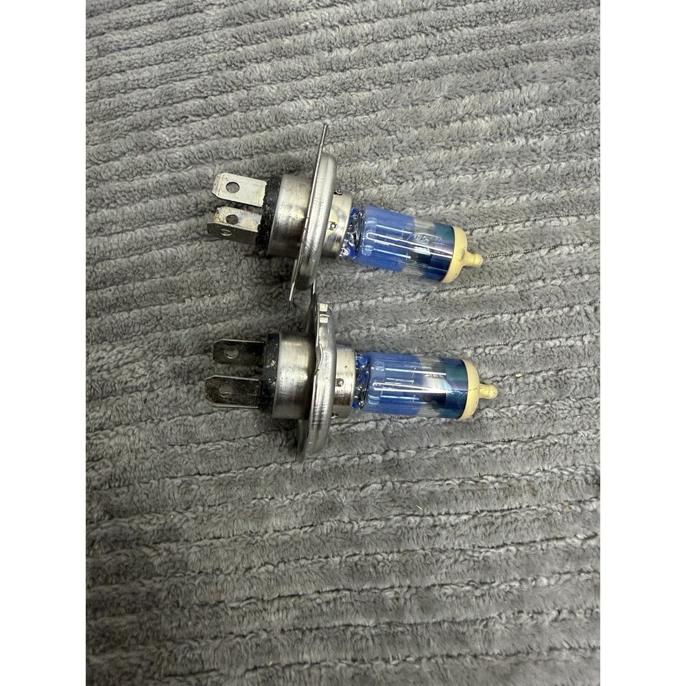 H4 12V 60/55W halogen headlight bulb.